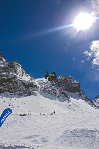 Viktor Hörnfeldt styr efter helgens seger kosan mot USA och världsfinalen i Mammoth.