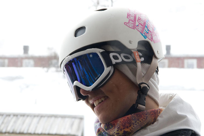 Adam Falk har ett vad som han definitivt vill vinna med sin teammanager. Vadet handlar om att klara kvalet.