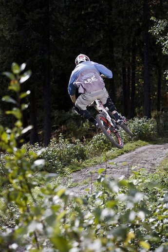 Daniel i samma hopp från en annan vinkel.
