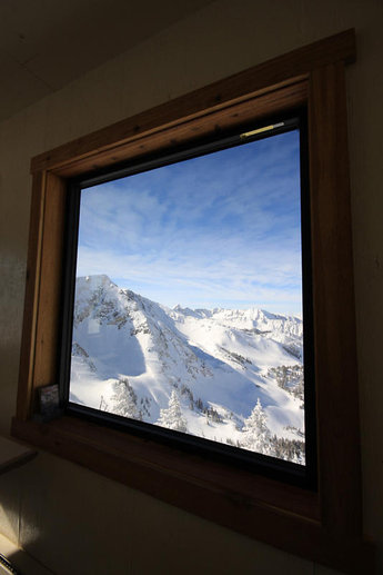 Som en tavla, utsikt från the Warming Hut på toppen av Hidden Peak, Snowbird.