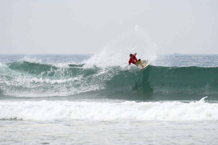 CJ Hobgood vann herrarnas shortboard.