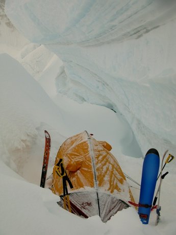 Läger 2  i crevasse.