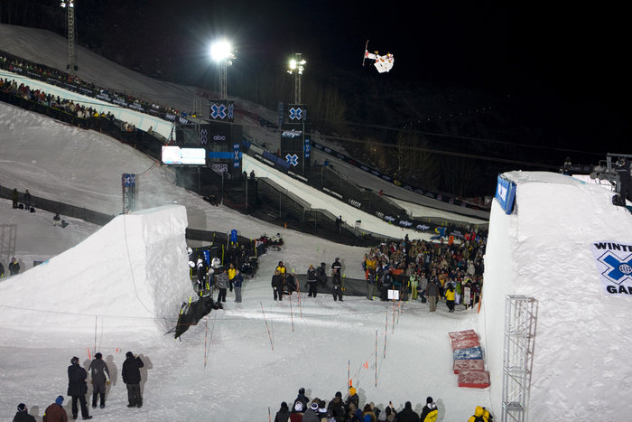 Jon Olsson tar Big air-guld i fjolårets X Games.