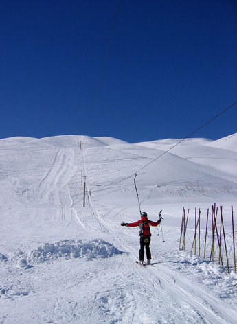 Bortskämd med ett helt skidområde för sig själv.