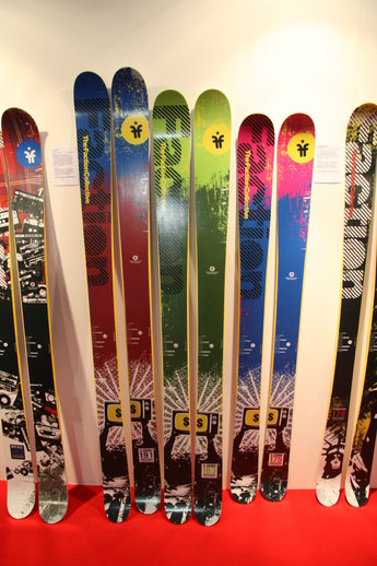 3.zero, 183 cm, 142-112-132 mm