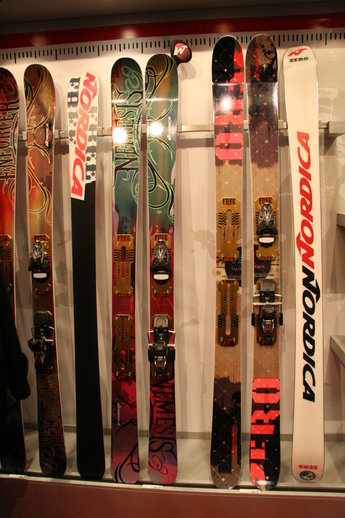Nemesis, 177 cm, 135-98-125 mm, The Zero, 184 cm, 130-104-130 mm