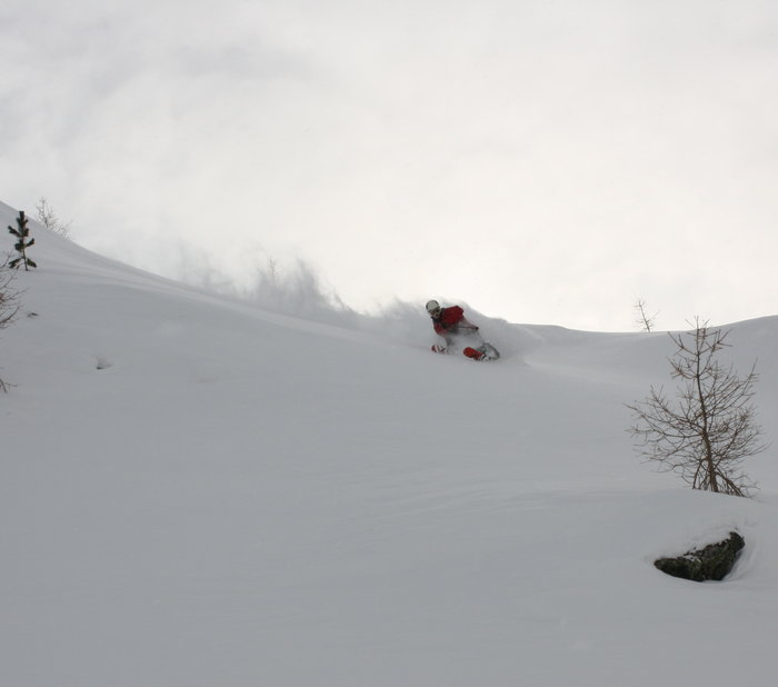 Artikelförfattaren själv provar den italienska snön.