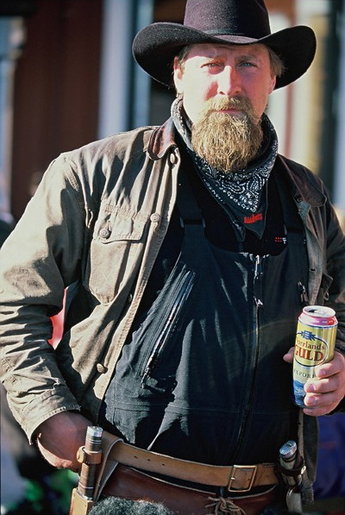 Micke Högberg, cowboy och levnadskonstnär.