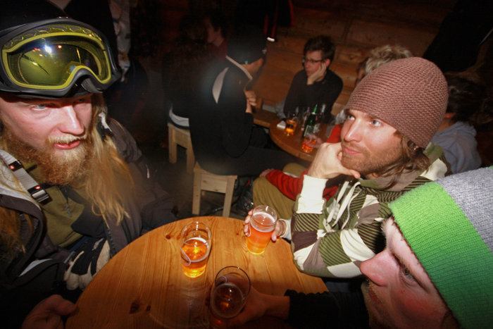 Øyvind drar norska fabler om Smottar och andra ting för Jon och Bård Strand. 