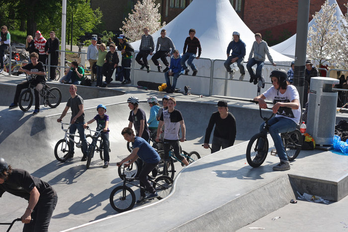 Göteborgs samlade BMX-elit inför tävlingen.