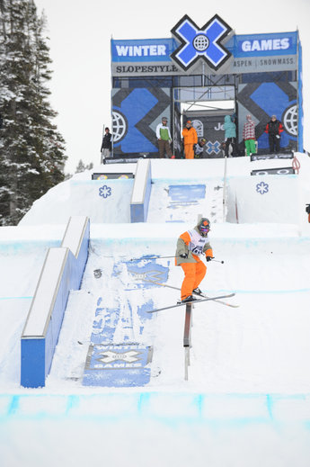 TJ Schiller åker hem guldet i slopestyle i senaste Winter X Games i Aspen.