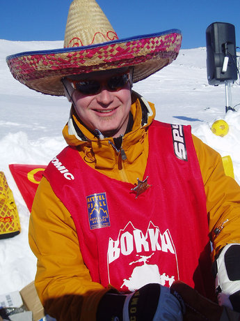 I målområdet var det fullt tryck på både musiken, grillen och pulkarace.