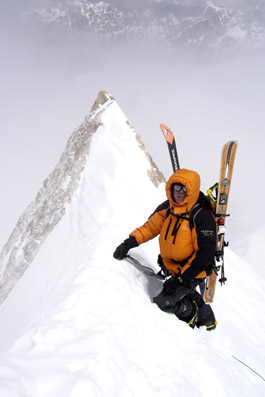 Fredrik mot toppen av Gasherbrum 2.