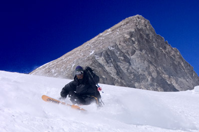 Jörgen lägger några svänger nerför.