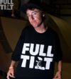 Wallisch skriver på för Full Tilt
