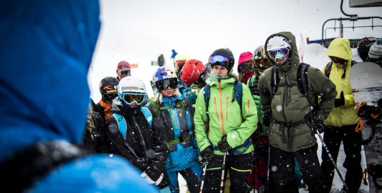 Hur går tankarna sekunderna innan man slänger sig utför Aiguille Pourrie i Chamonix? Vi frågade två som vet, Matilda Rapaport och Christine Hargin. 
