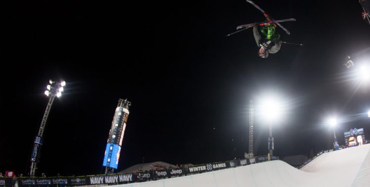Torin Yater-Wallace är en av 16 som gör upp om finalplatserna i superpipe.