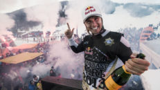 Vill du åka jorden runt med Jon Olsson?