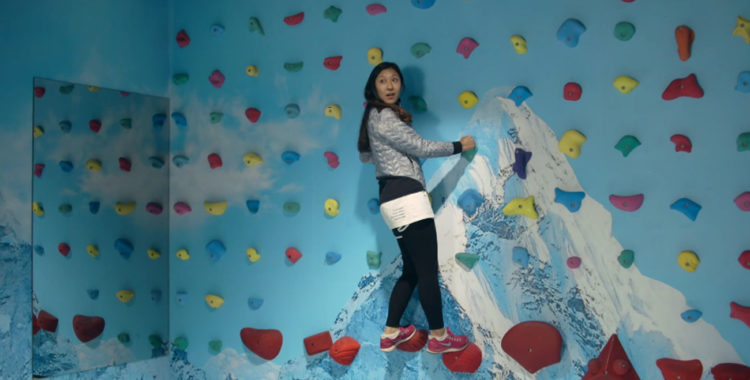 The North Face Korea tvingar upp sina kunder på väggarna