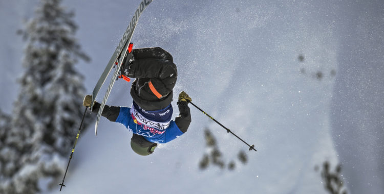 Parker White kör dubbel rotation med handpåslag under Red Bull Linecatcher