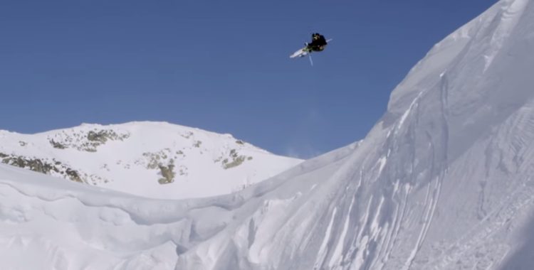 Tanner Hall frusen mitt i en alley oop flatspin