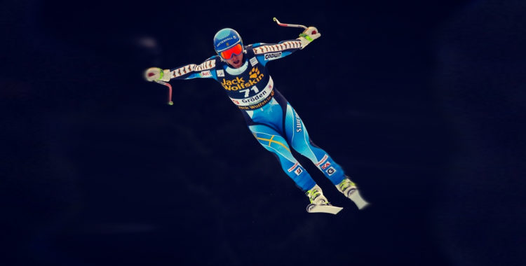 Lion Man skickar skidorna i flismaskinen