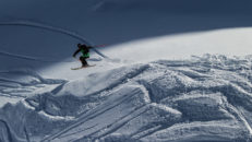 Dessa svenskar får fortsätta tävla i Freeride World Tour