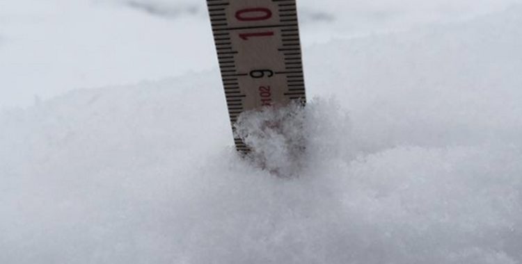 Nysnö på g