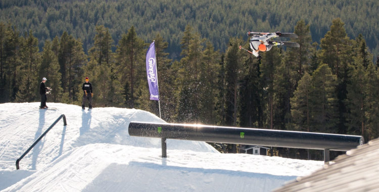 Kimbo Sessions i Kläppen är många freeski-åkares favoritvecka. Här Jacob Wester.