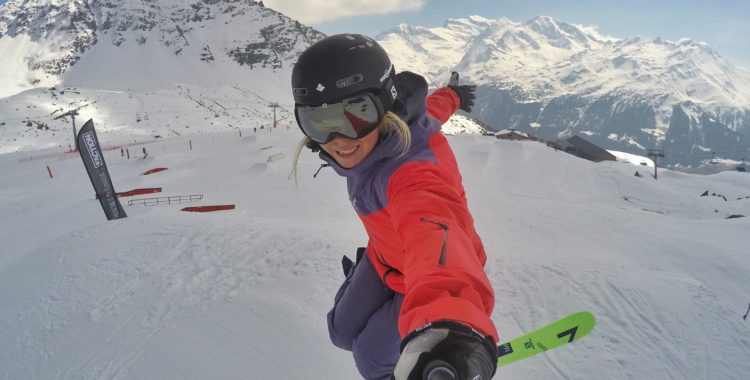 Filippa Ring kör parken i Verbier.
