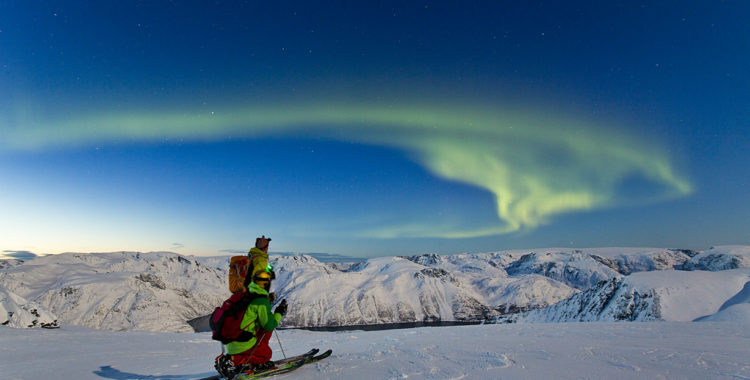 Naturfenomen sporrar Fredrik Schenholm, här norrsken utanför Alta i Nordnorge. 
