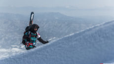 Omkullblåst startgate i Hakuba, Japan