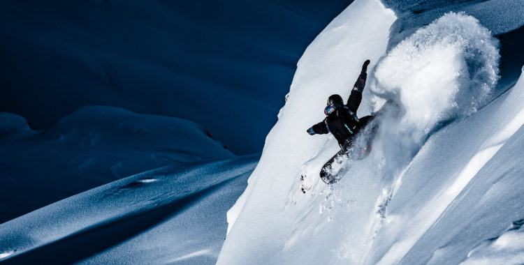 Christoffer Granbom hittar fläckar av solljus i Verbier.