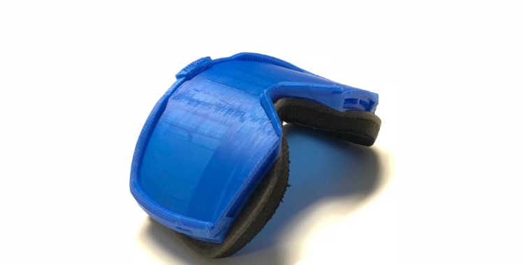 En 3D utskrift av Bliz Eyewears nya goggle NOVA.