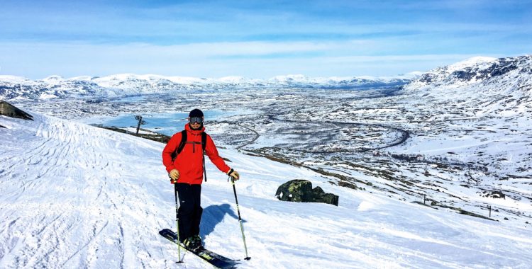 Bitterljuv avslutning på skidsäsongen i Riksgränsen för krönikören.