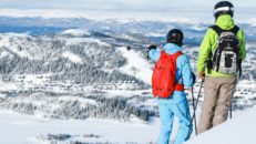 I dessa skidorter fortsätter liftarna att snurra i maj
