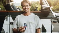 En kolsyrad och buteljerad Jon Olsson