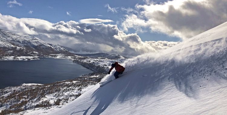 Asbjørn Eggebø Næss klagar inte på säsongsstarten 2018, bra nysnö redan i slutet av september i Oppdal.
