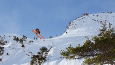 Travis Rice slaktade den stora triangeln i Hakuba, Japan