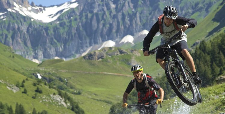 Engelberg börjar få till sin mountainbikecykling! Vi prövade liftbaserad åkning på Titlis och Fürenalp.