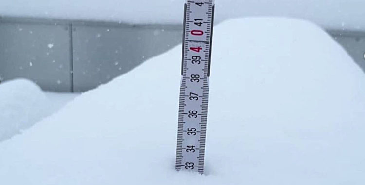 Fler orter i Alperna fick snö i helgen, här Stubai Österrike i söndags (som fick ännu mer efter mätningen). 