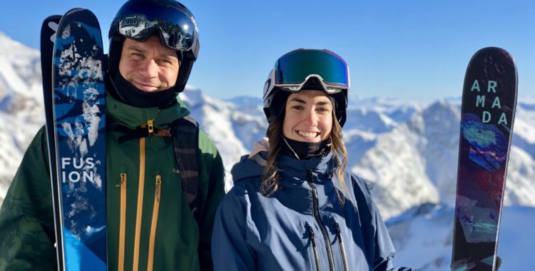 Fredrik Haga och Johanna Küchler på Skistore i Göteborg har några julklappstips på lut.