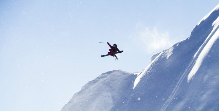 Rory Bushfield tar luft i franska Les Arcs under 2013 års Linecatcher