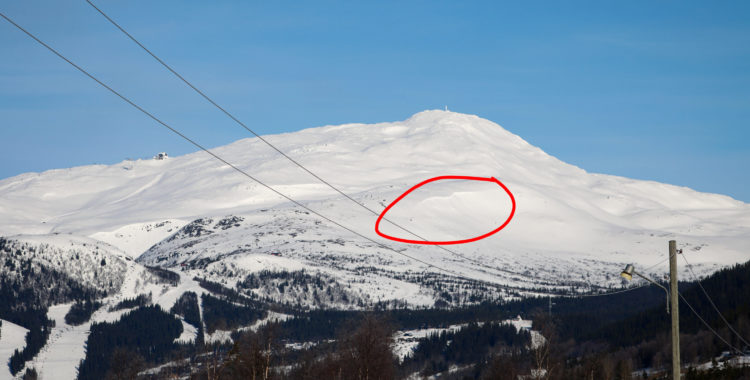 Stor lavin på Lillskutan i Åre. (Bilden är tagen vid ett annat tillfälle).