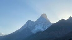 Extrem topptur i Himalaya – för ett gott ändamål