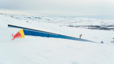 Jesper Tjäder i Guinness Rekordbok världens längsta rail skidor 154,49 m