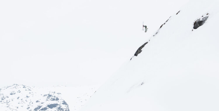 Max Palms otroliga åk med en enorm backflip utför långflyget.