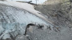 Sölden förstör glaciären inför världscuppremiären – vad händer egentligen?