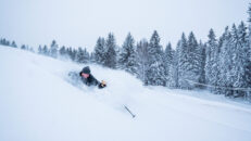 Puderlarm: Massor med snö över mellersta Sverige