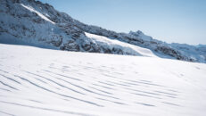 Schweiziska snowboardtalangen Eliot Dänzer död i lavin